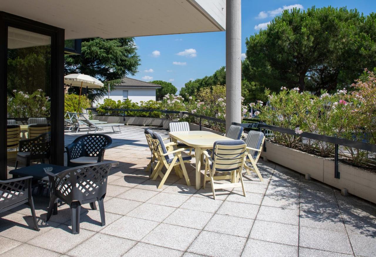 Garda Fantasy Terrazza Apartment Desenzano del Garda Ngoại thất bức ảnh