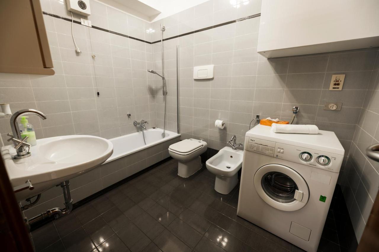 Garda Fantasy Terrazza Apartment Desenzano del Garda Ngoại thất bức ảnh