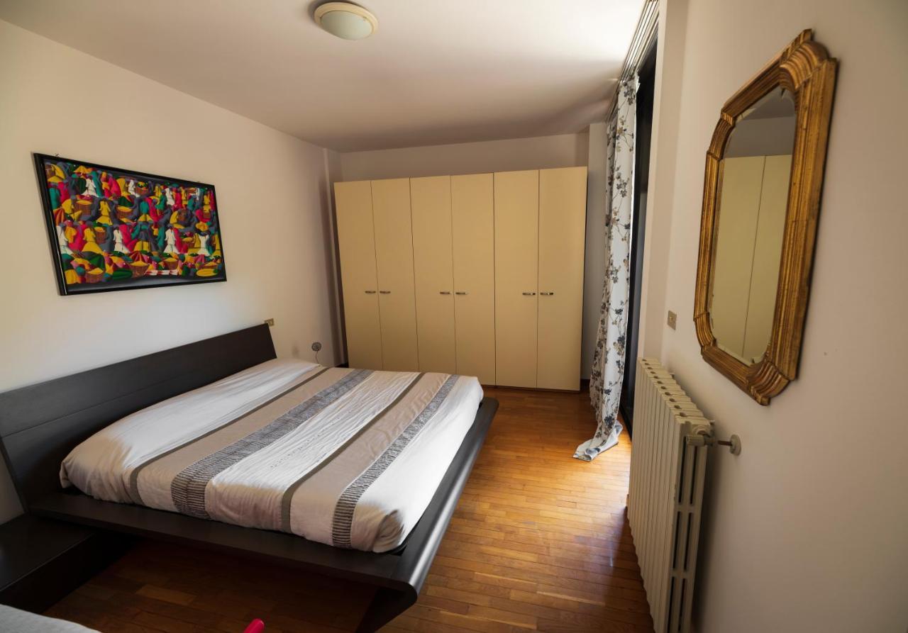 Garda Fantasy Terrazza Apartment Desenzano del Garda Ngoại thất bức ảnh